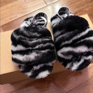 Fuzzy Zebra Print Slippers